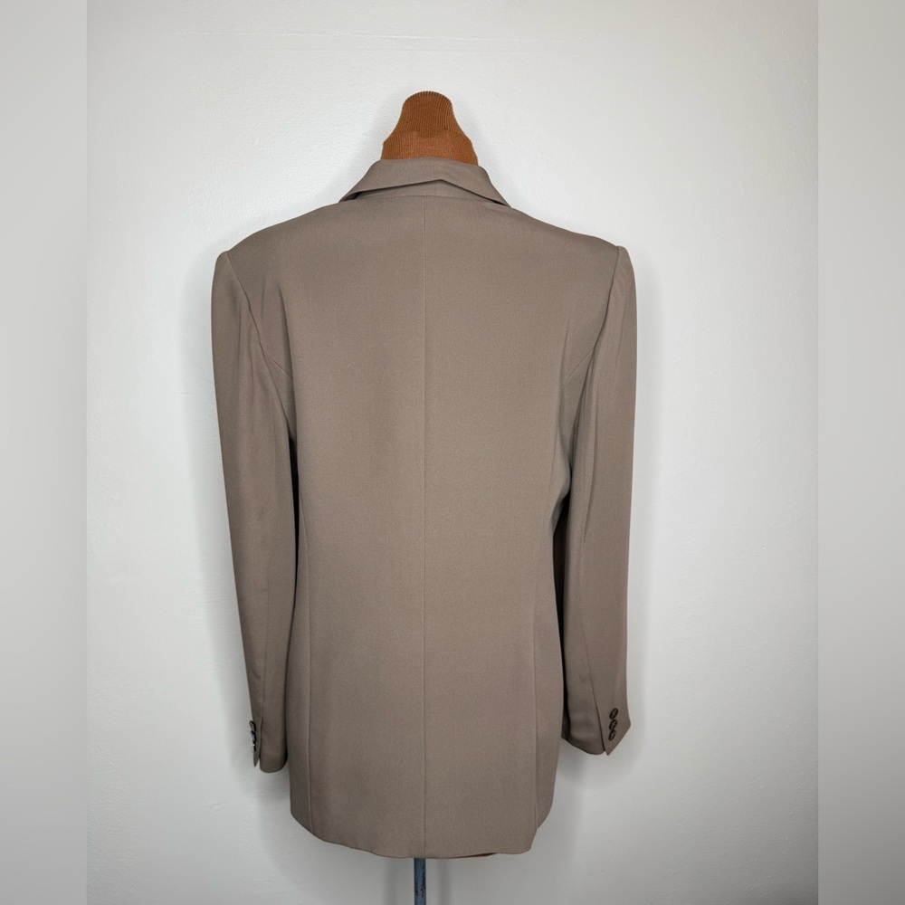 Talbots Silk Classic Two Button Tan Blazer Pockets Size 12 - Picture 3 of 9